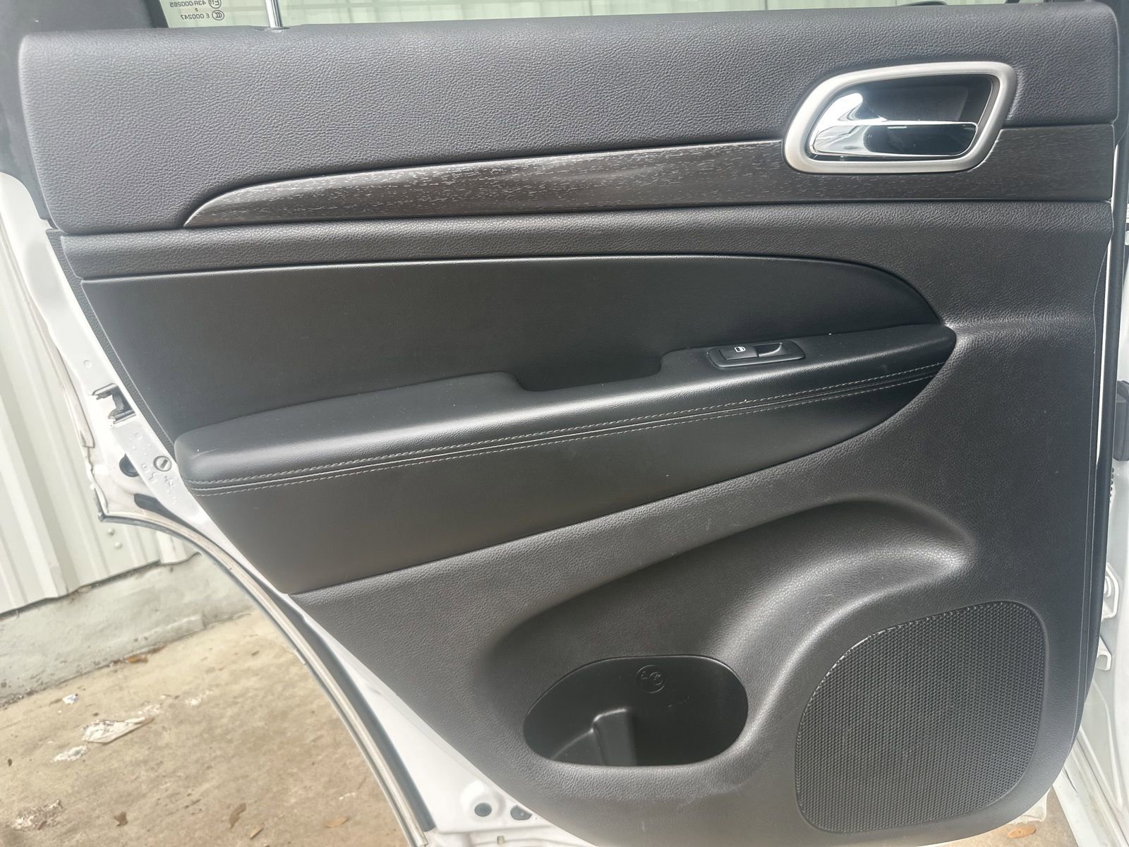 Used 2018 Jeep Grand Cherokee Altitude RWD image 13