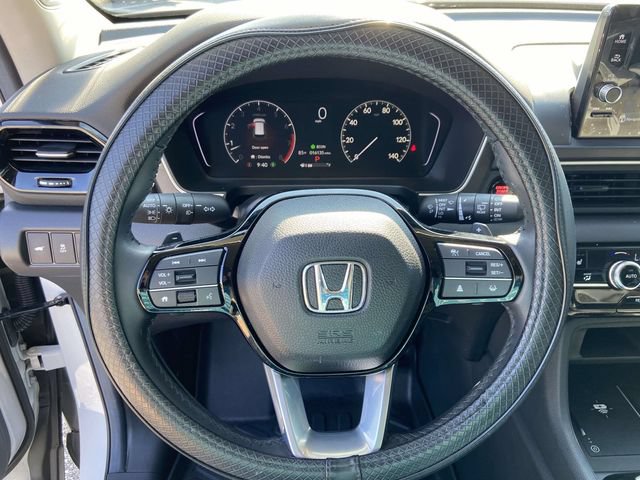 Used 2025 Honda Pilot Touring image 19