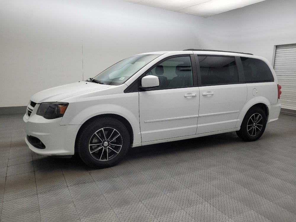 Used 2017 Dodge Grand Caravan GT FWD image 2