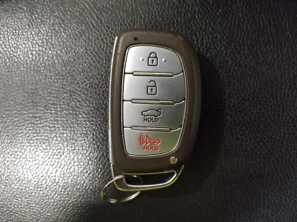 Used 2016 Hyundai Elantra Value Edition image 32