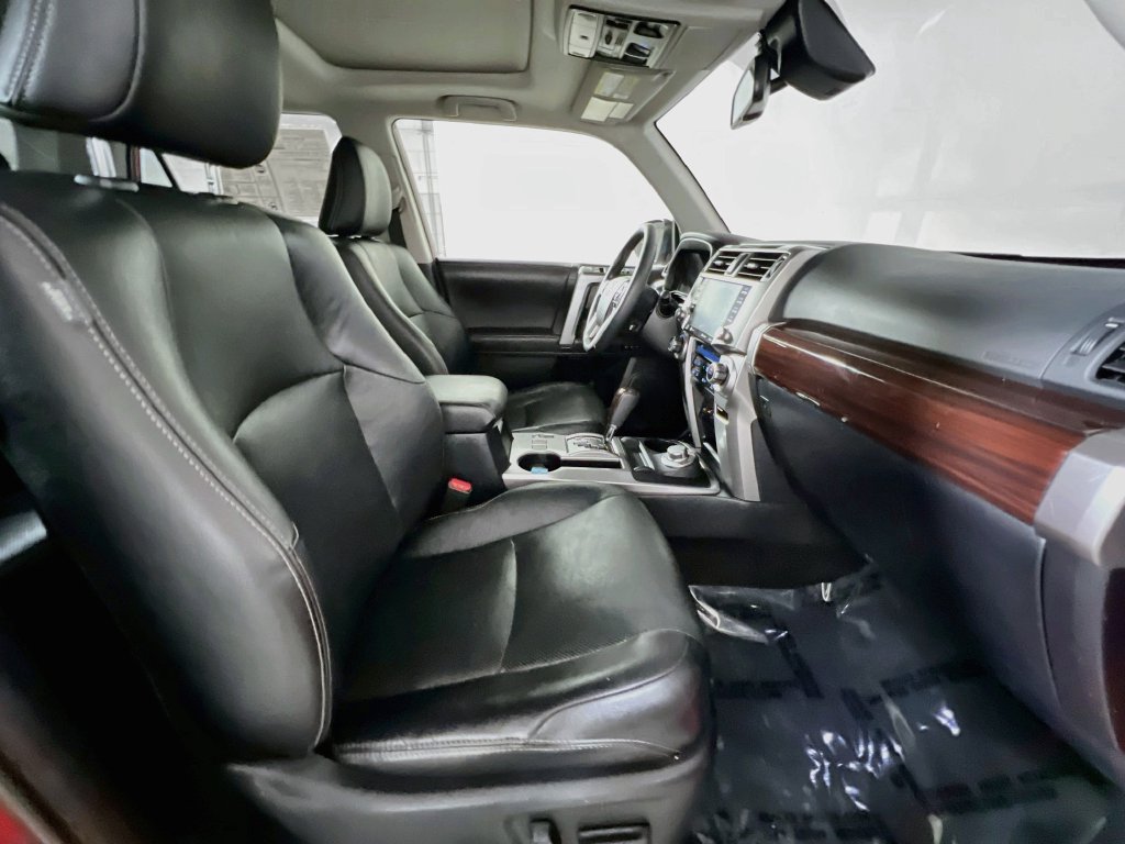 Used 2022 Toyota 4Runner Limited AWD/4WD image 28