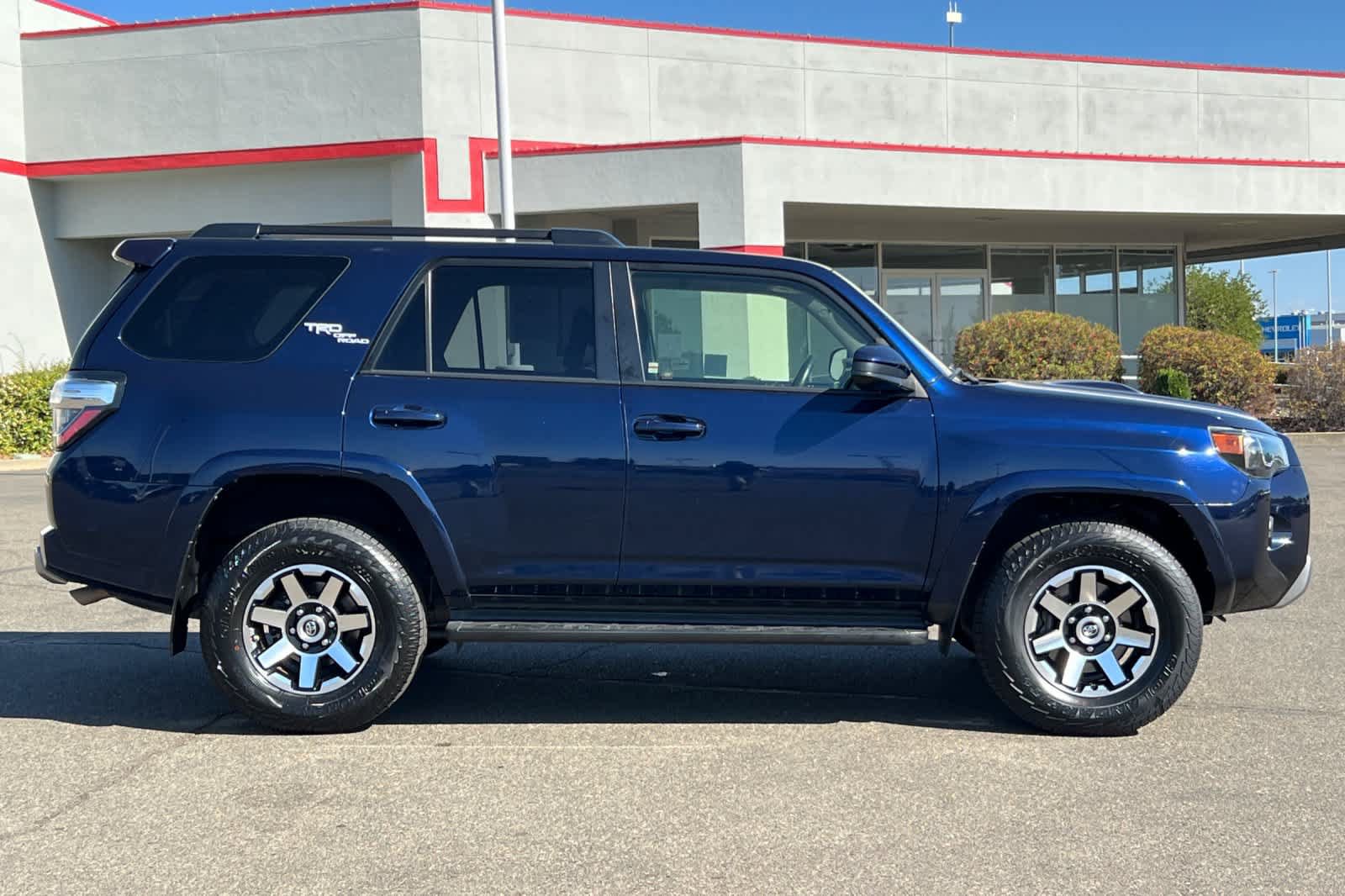 Used 2020 Toyota 4Runner TRD Off-Road AWD/4WD image 6