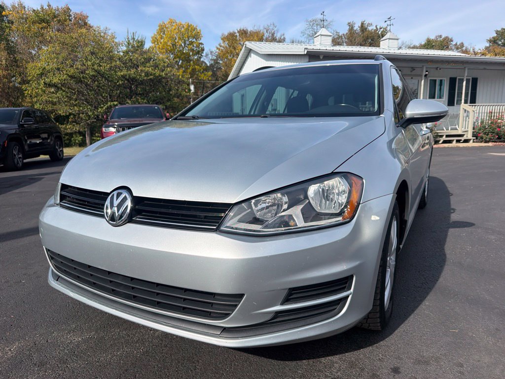 Used 2016 Volkswagen Golf S FWD image 1
