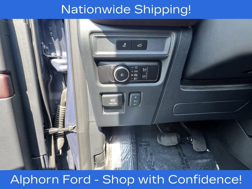Used 2023 Ford Expedition Limited AWD/4WD image 15