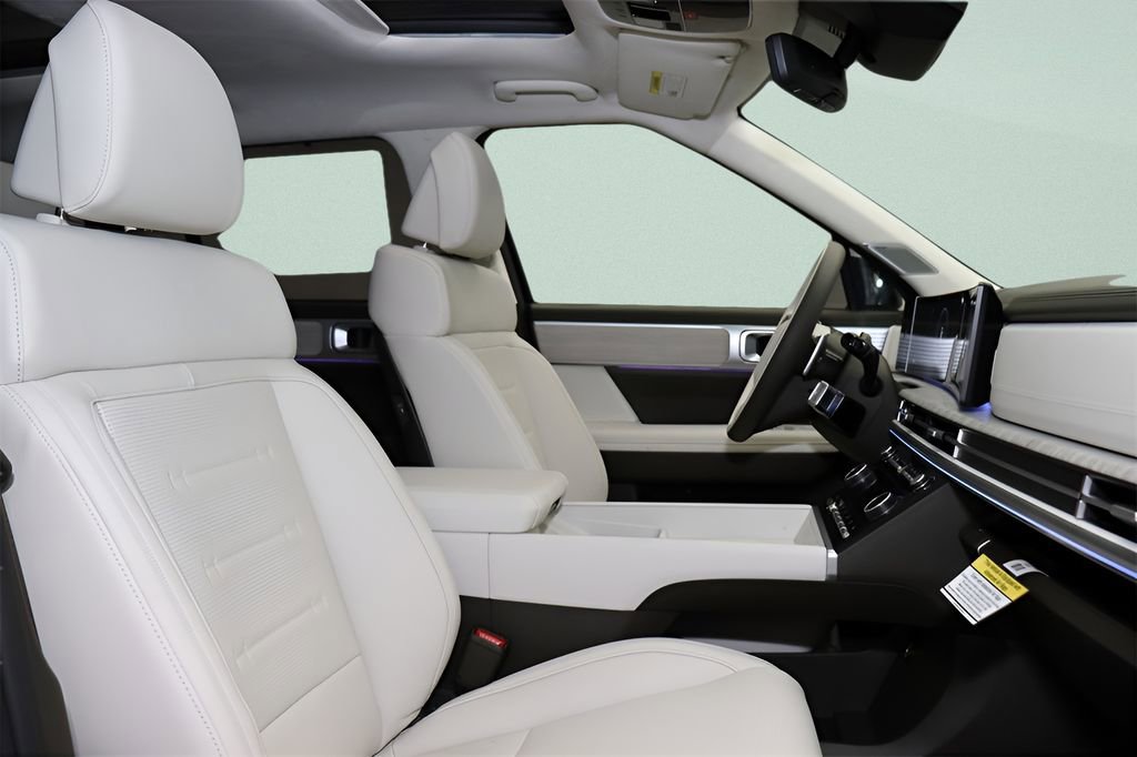 Used 2025 Hyundai Santa Fe Calligraphy image 12