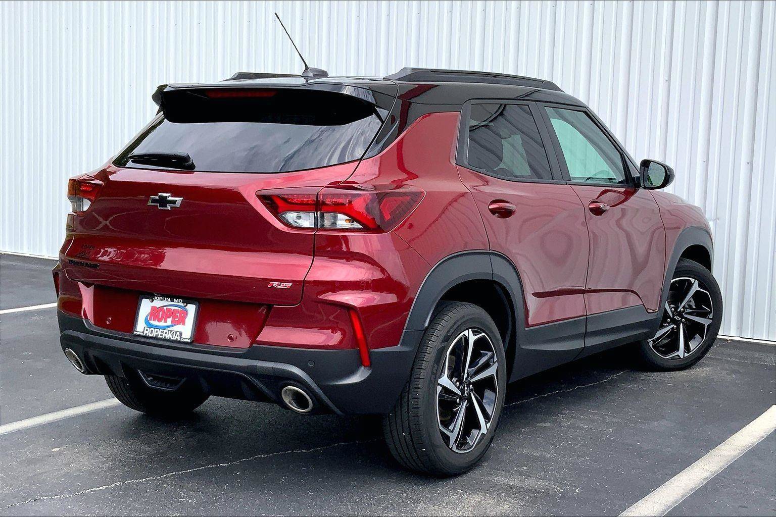 Used 2022 Chevrolet TrailBlazer RS w/ Technology Package FWD image 11