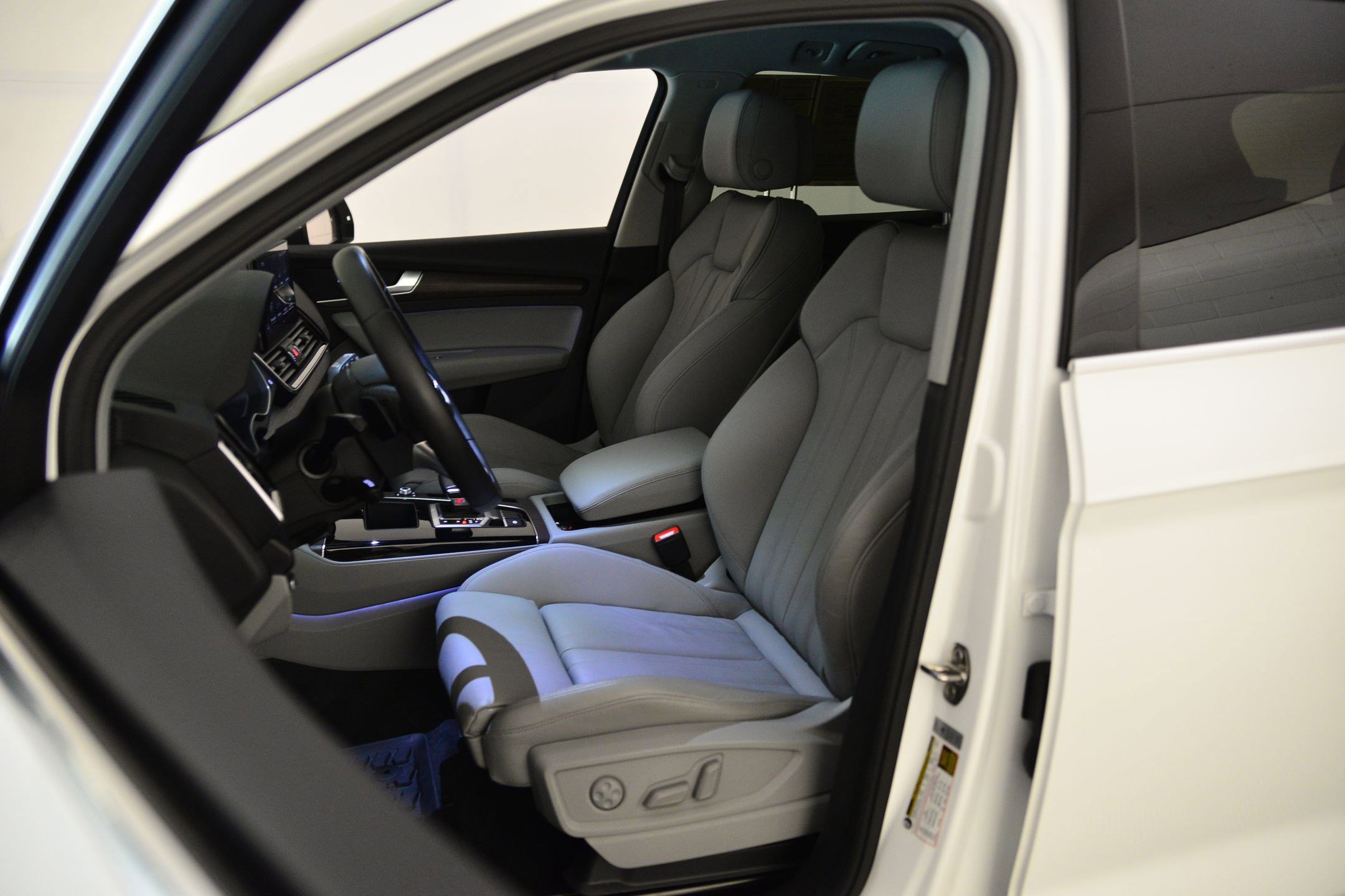 Certified 2022 Audi Q5 e Premium w/ Convenience Package image 4