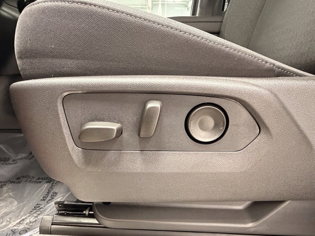 Used 2025 Chevrolet Silverado 2500 LT image 35