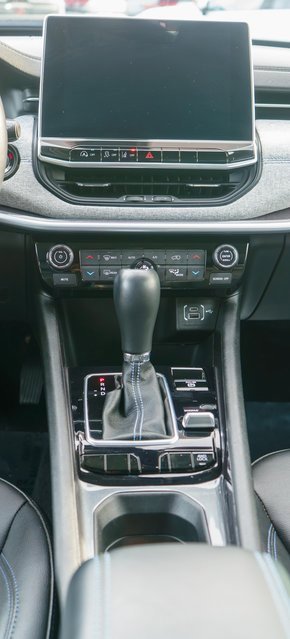 Used 2022 Jeep Compass Latitude w/ Convenience Group image 16