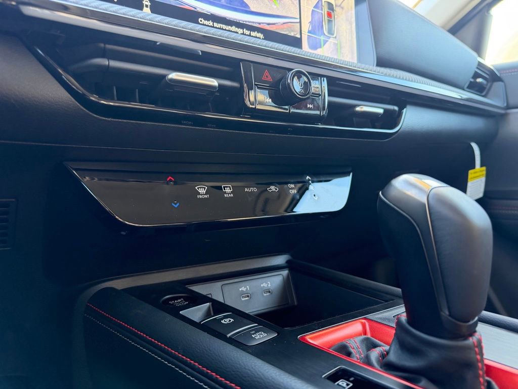 Used 2025 Nissan Kicks SR image 35