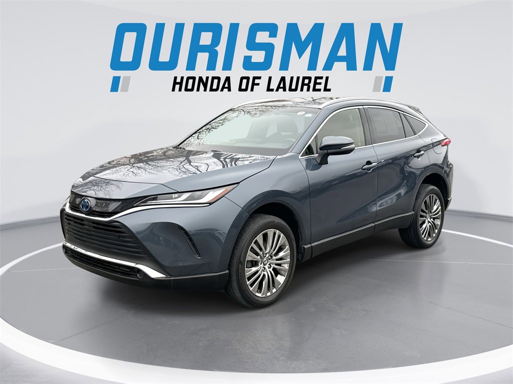 Used 2021 Toyota Venza XLE image 1