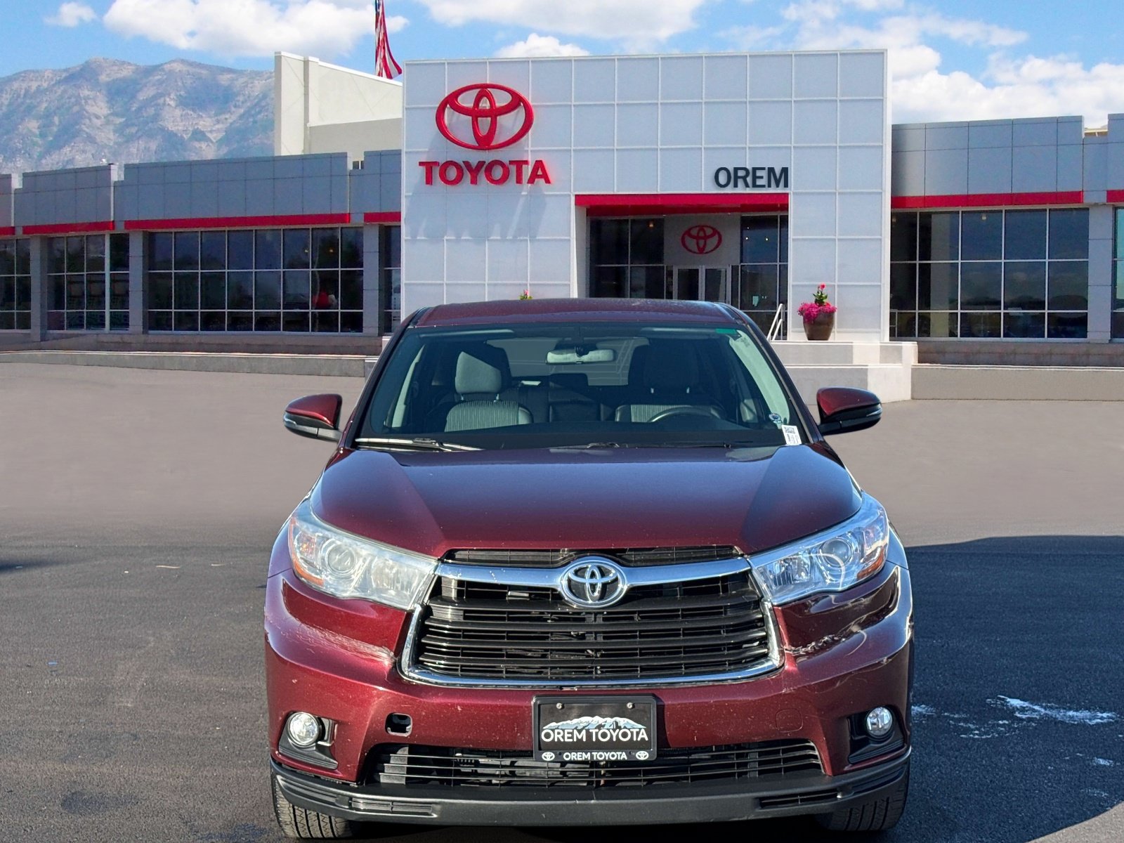 Used 2015 Toyota Highlander Plus AWD/4WD image 2