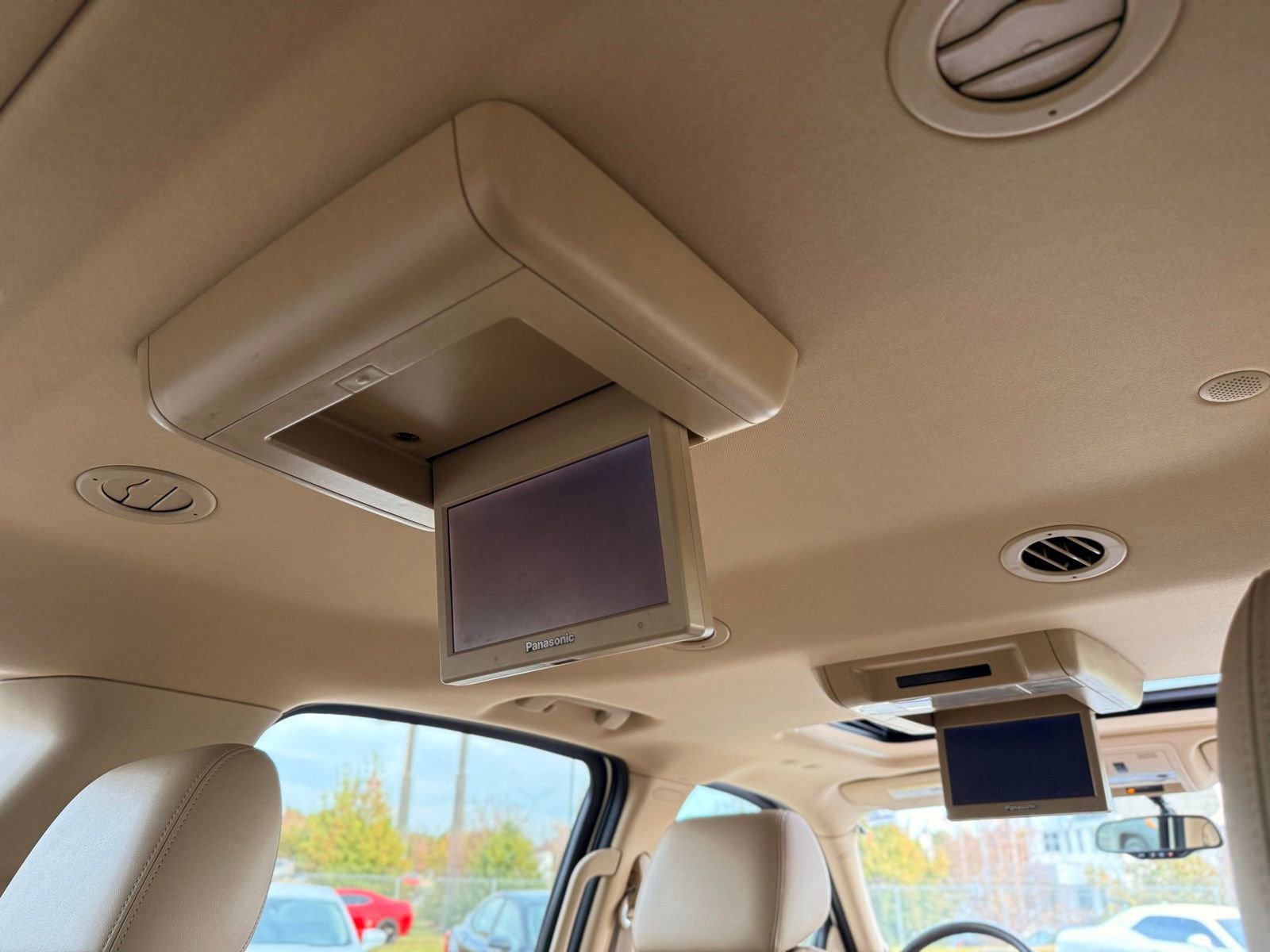 Used 2012 Cadillac Escalade ESV Luxury image 25