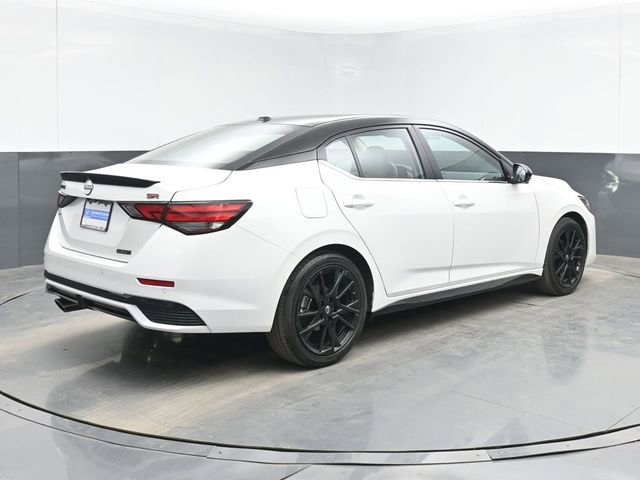 Used 2025 Nissan Sentra SR w/ SR Premium Package image 10