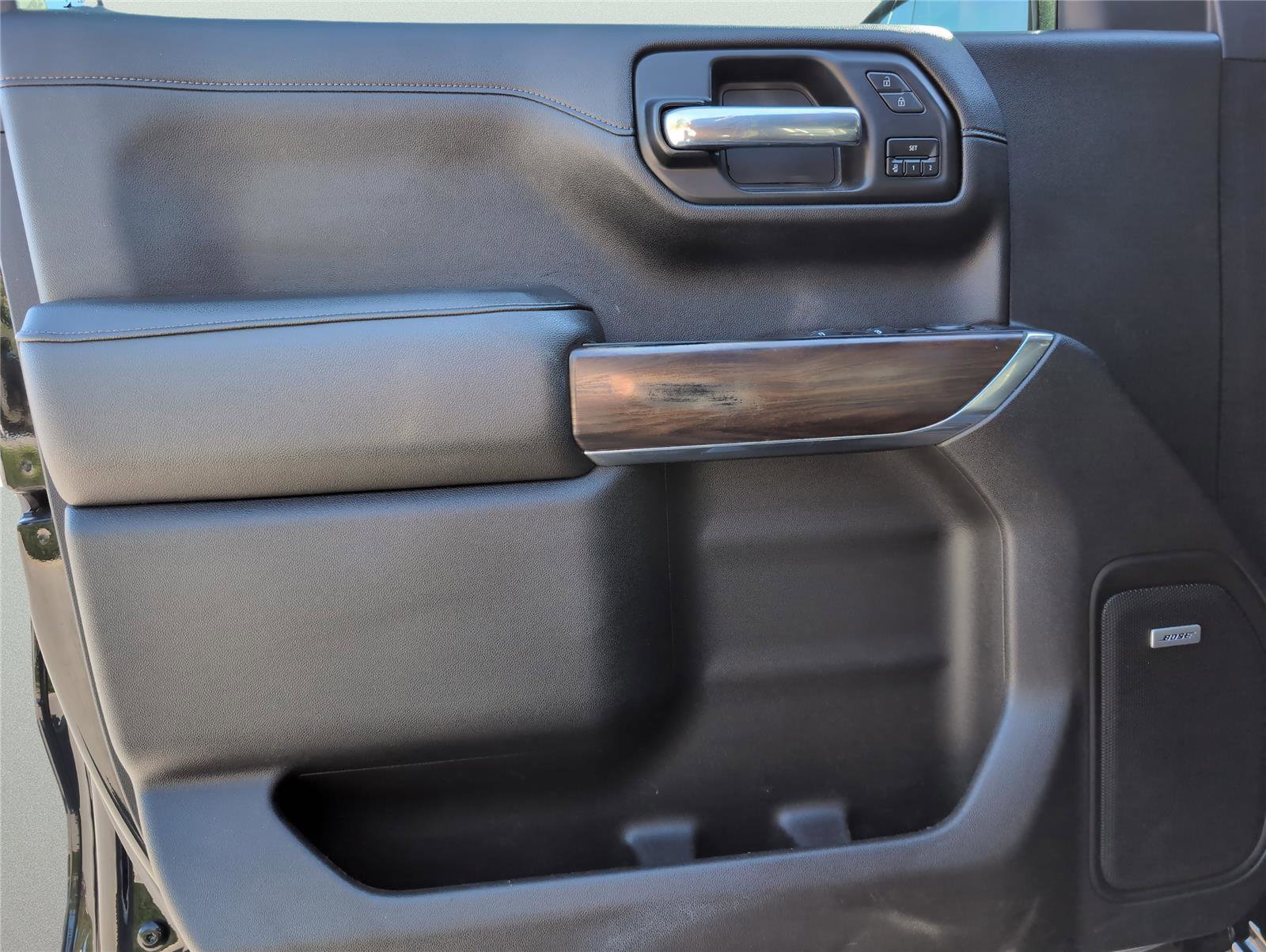 Used 2021 GMC Sierra 1500 SLT image 16