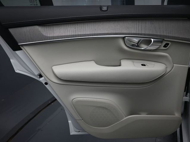 Used 2026 Volvo XC90 T8 Ultra w/ Protection Package Premier image 25