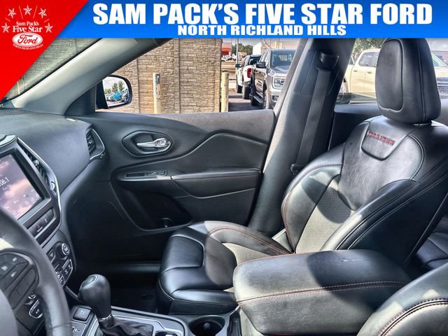 Used 2022 Jeep Cherokee Trailhawk image 13