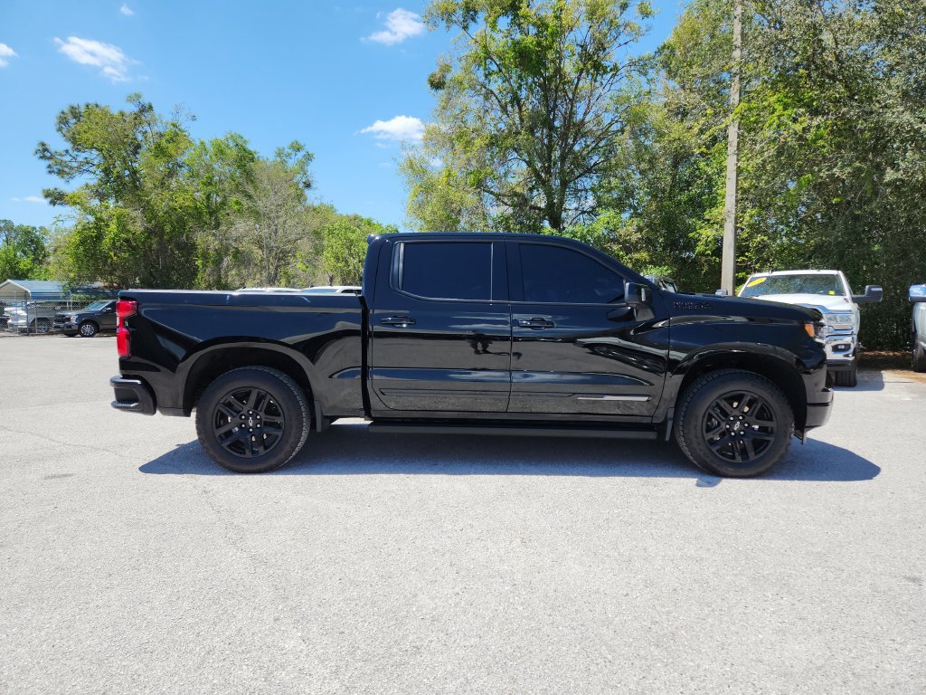 Used 2024 Chevrolet Silverado 1500 High Country w/ Midnight Edition AWD/4WD image 3