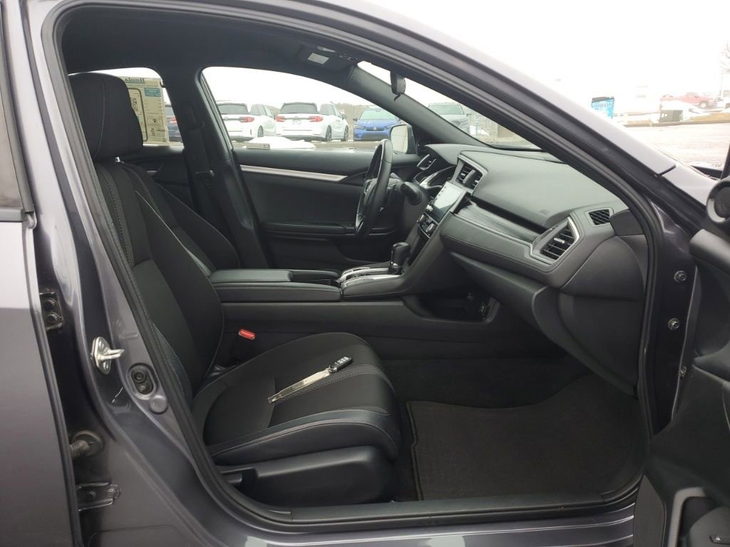 Used 2019 Honda Civic Sport image 11