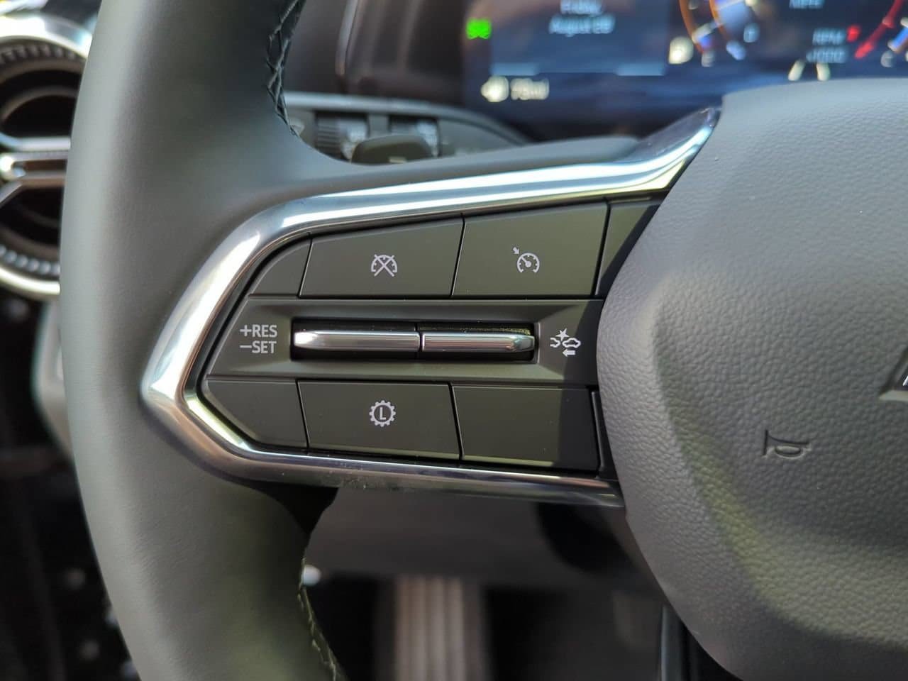 New 2027 Chevrolet Equinox LT w/ Midnight Edition FWD image 10