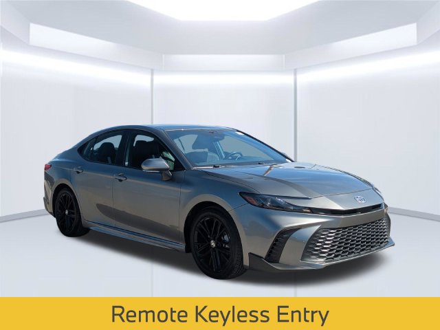 Used 2025 Toyota Camry SE w/ Convenience Package FWD image 9