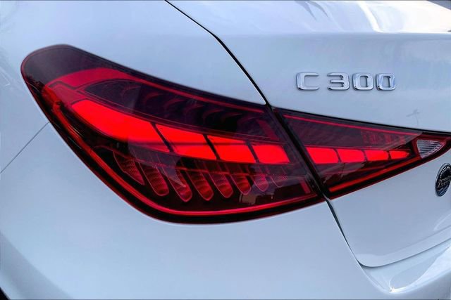 Used 2025 Mercedes-Benz C 300 4MATIC Sedan image 25