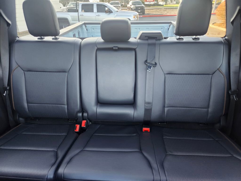 Used 2025 Ford F350 Lariat w/ Camper Package image 33