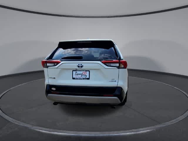 Used 2022 Toyota RAV4 SE AWD/4WD image 7
