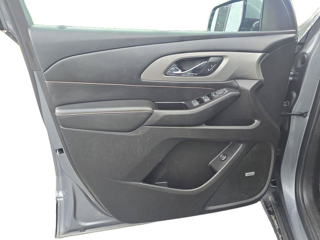Used 2020 Chevrolet Traverse LT w/ LT Premium Package FWD image 9