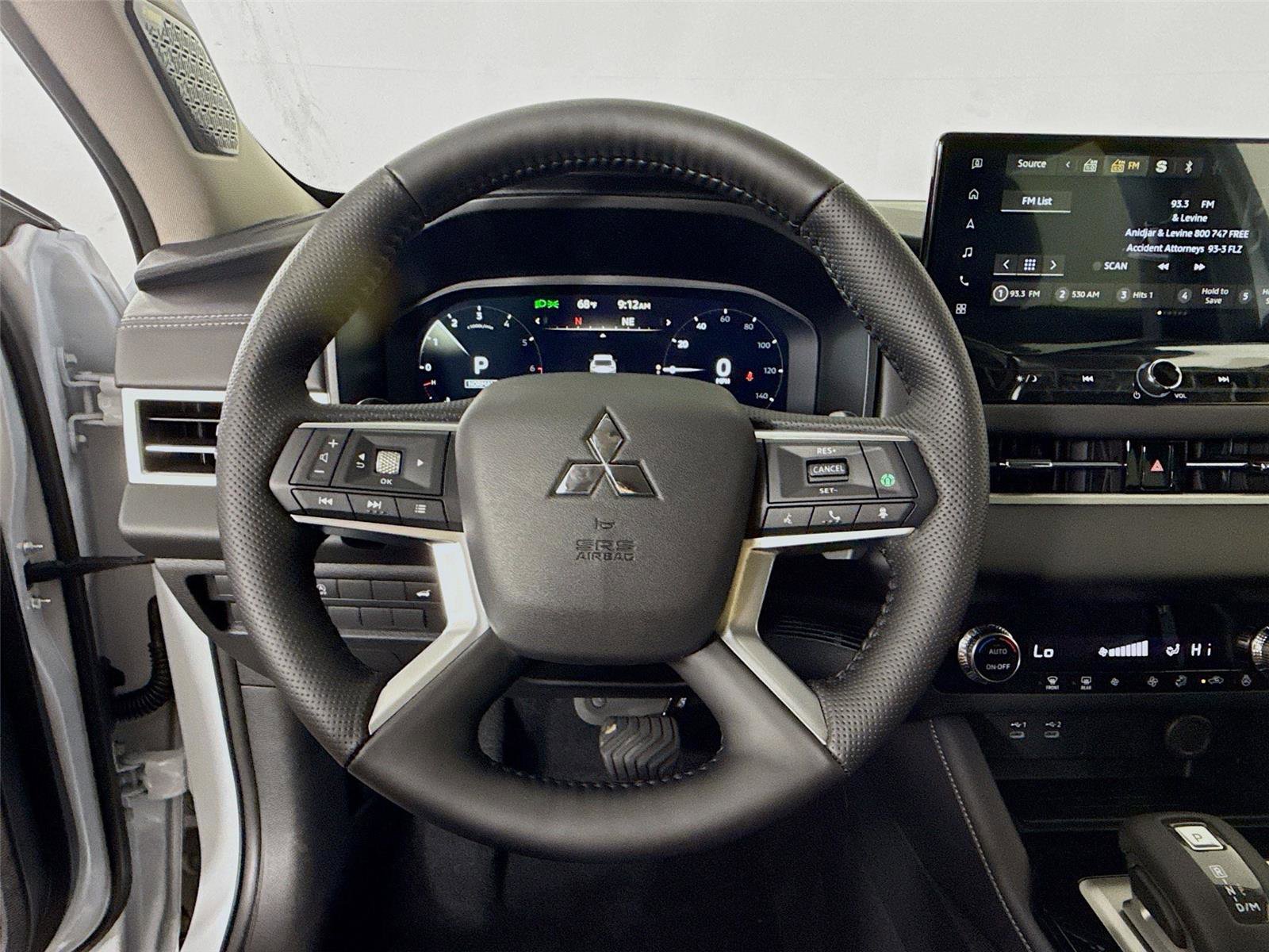 New 2026 Mitsubishi Outlander SE image 8