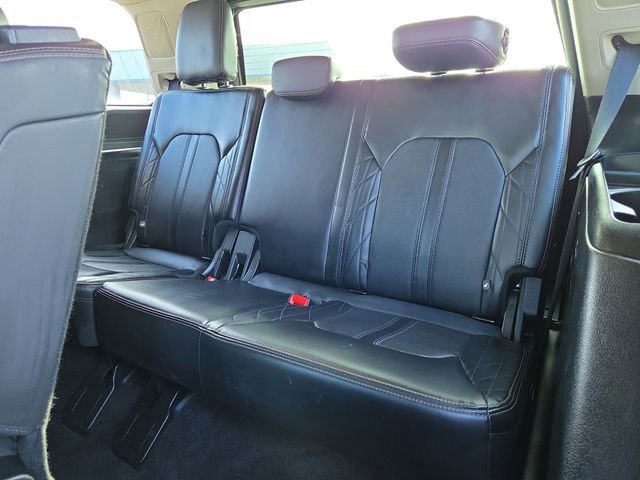 Used 2019 Ford Expedition Platinum image 12