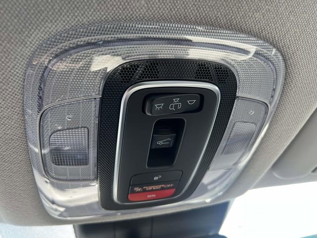 Certified 2025 Hyundai Elantra Limited image 34