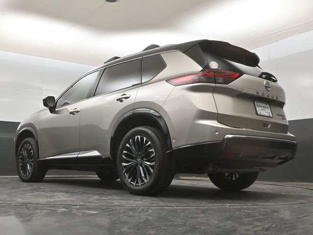 Certified 2025 Nissan Rogue Platinum image 18