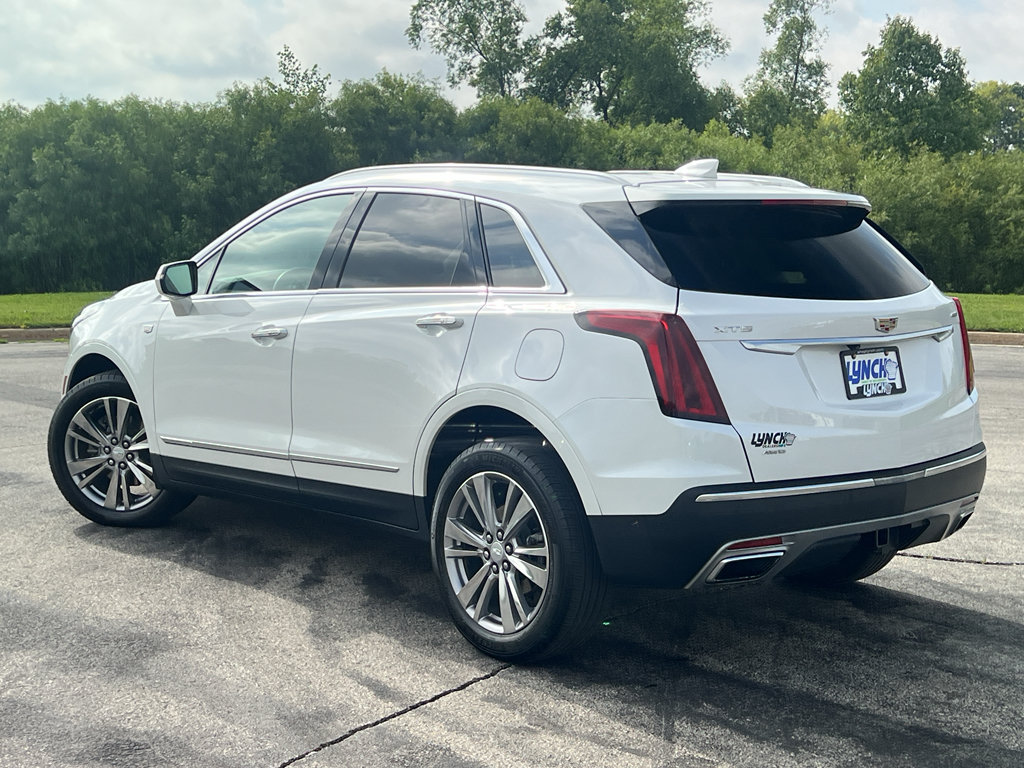 Used 2024 Cadillac XT5 Premium Luxury AWD/4WD image 2
