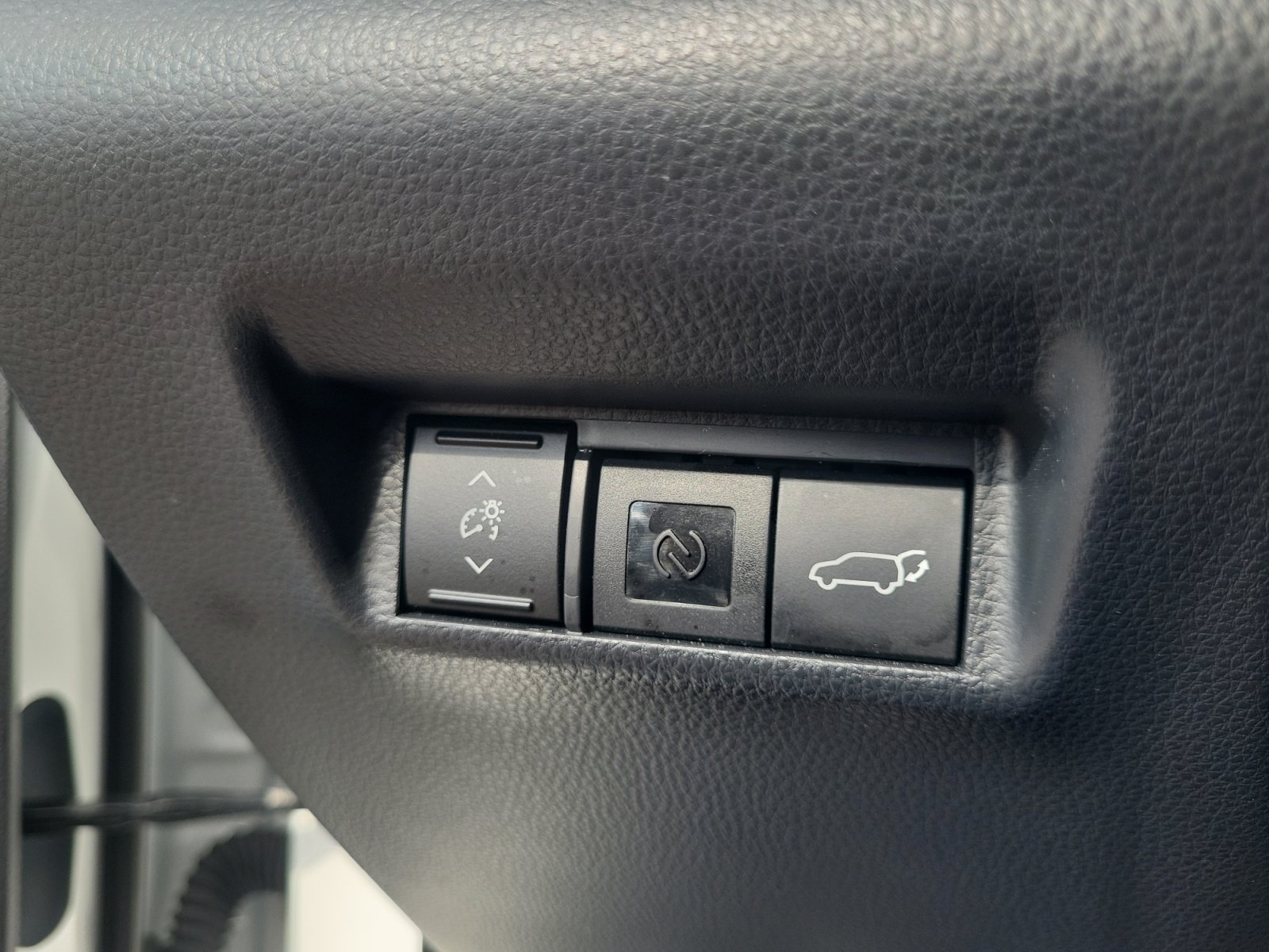 Used 2026 Toyota RAV4 XLE Premium AWD/4WD image 32