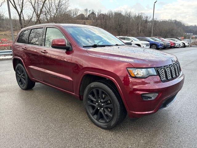 Used 2020 Jeep Grand Cherokee Altitude AWD/4WD image 7