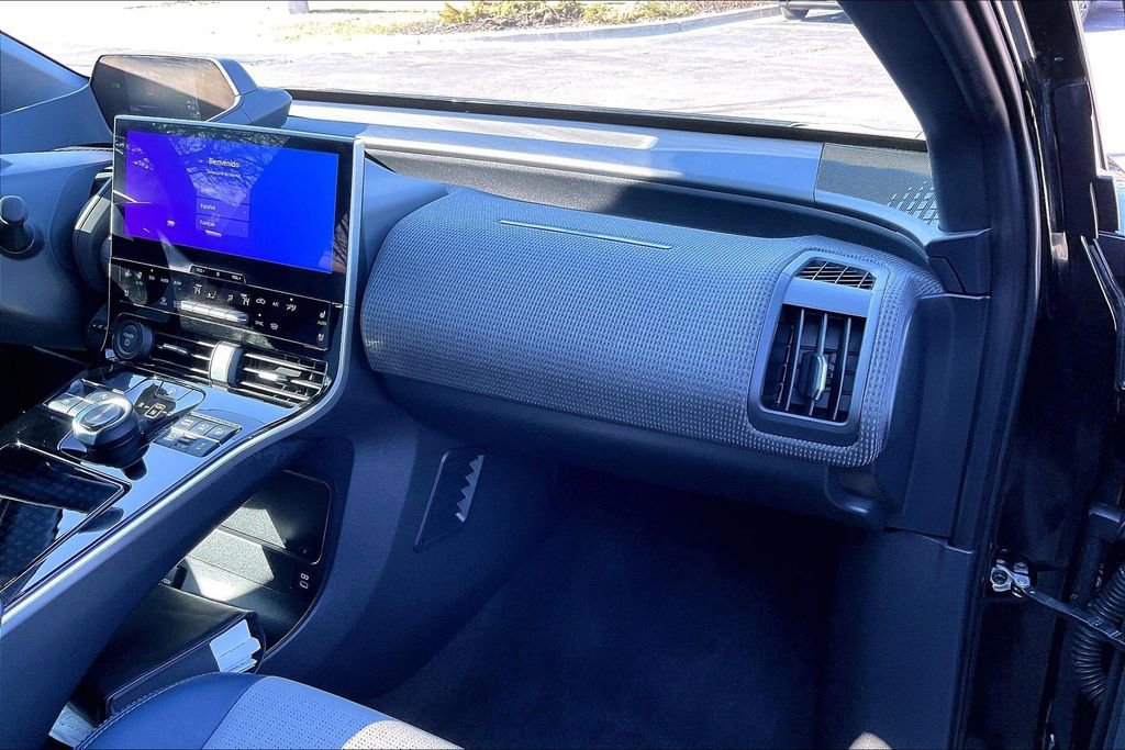 Used 2024 Subaru Solterra Touring w/ Touring Package image 19