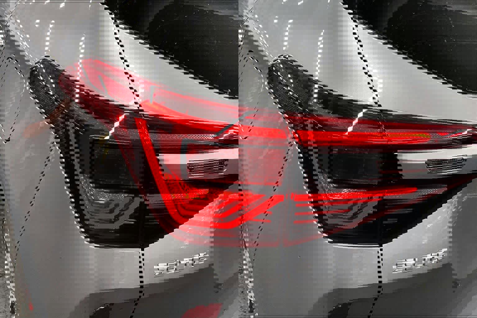 Used 2022 Kia Seltos SX w/ Sunroof Package image 28