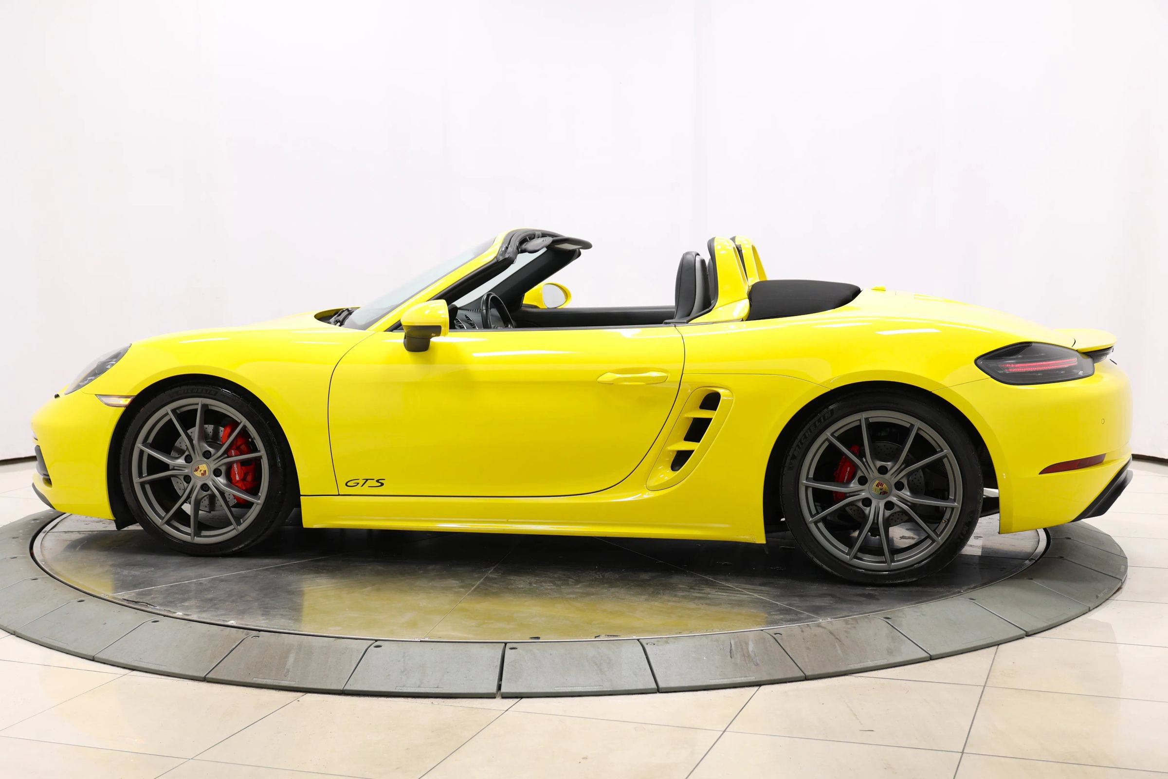 Used 2019 Porsche 718 Boxster GTS RWD image 8