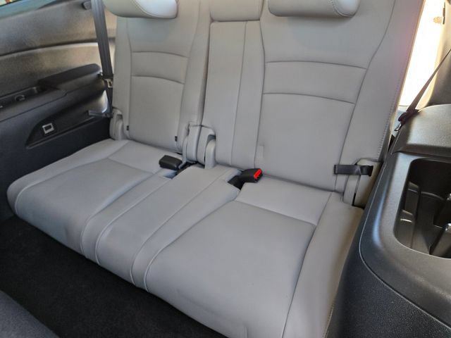 Certified 2022 Honda Pilot Touring image 18