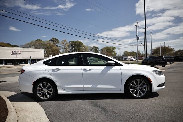 Used 2015 Chrysler 200 S w/ Navigation & Sound Group I image 9