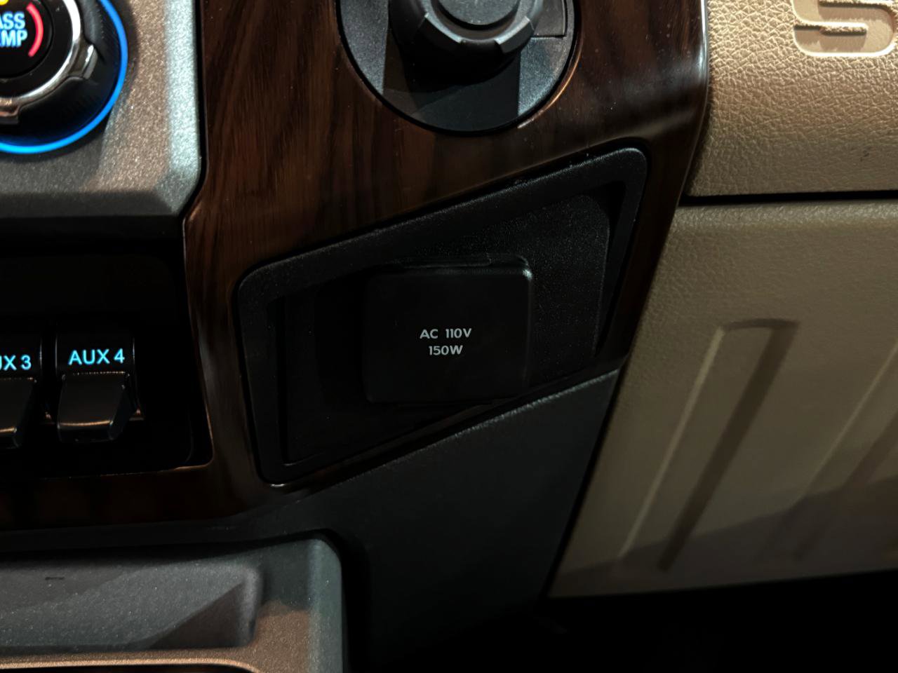 Used 2014 Ford F250 Lariat w/ Lariat Ultimate Package image 30