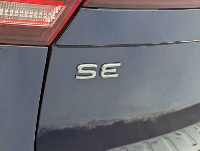 Used 2024 Volkswagen Tiguan SE image 11