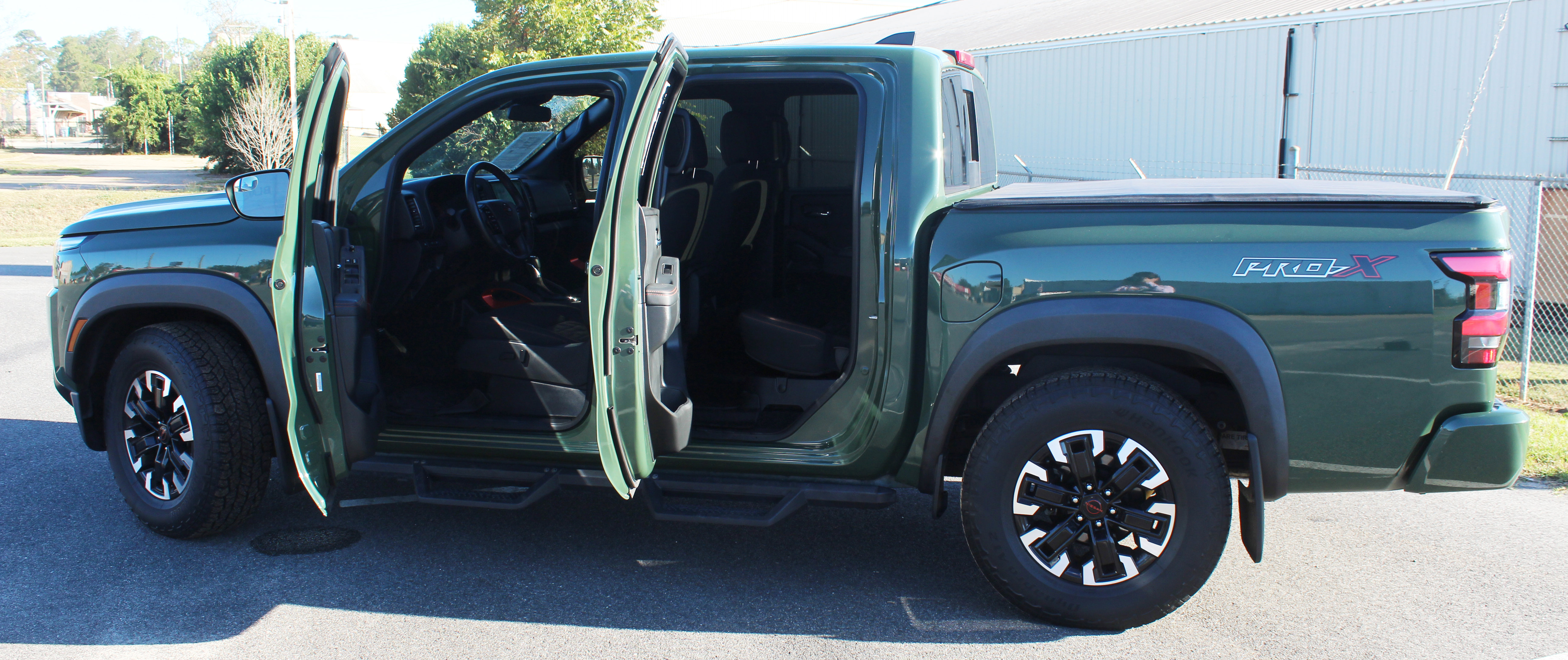 Used 2023 Nissan Frontier Pro-X w/ Tow Package image 4