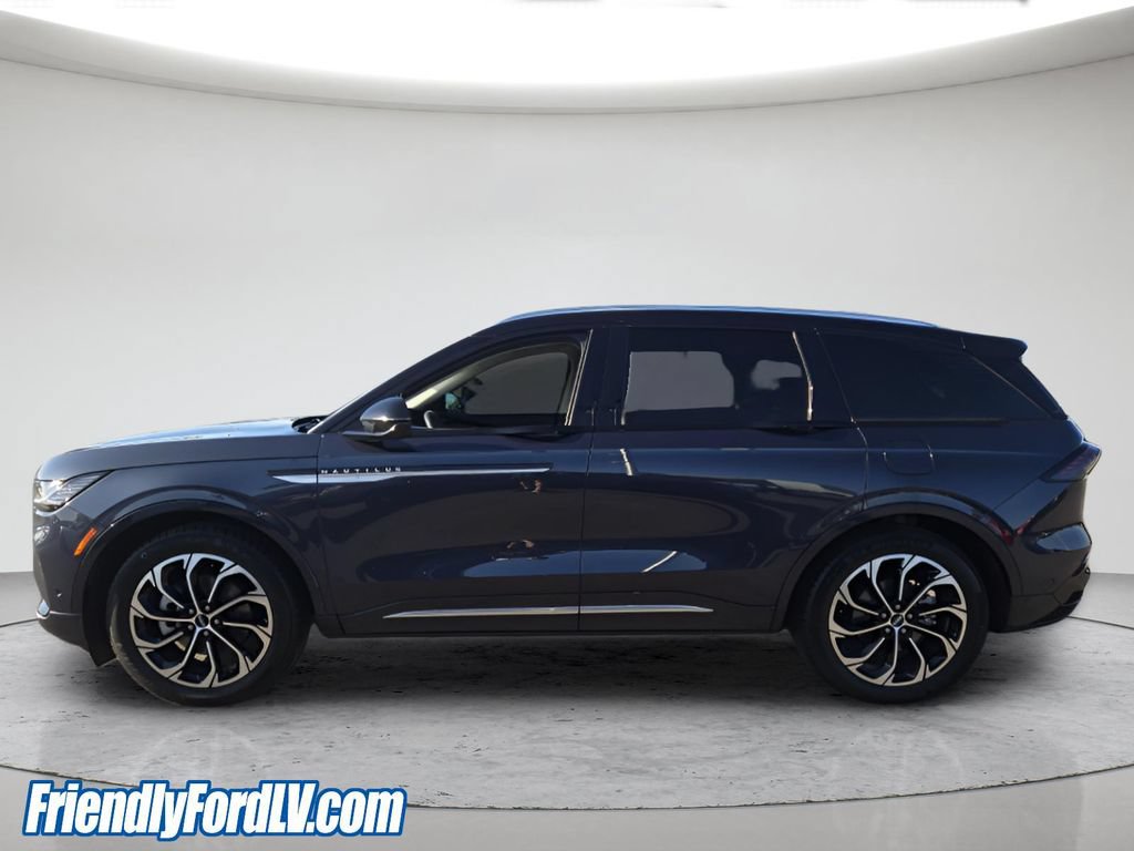 Used 2024 Lincoln Nautilus Reserve w/ Equipment Group 202A AWD/4WD image 3