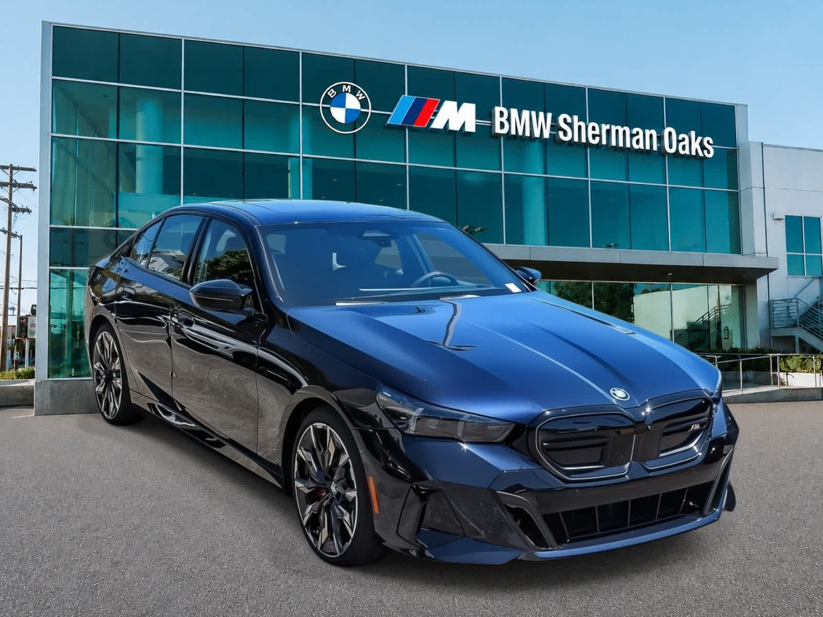 New 2026 BMW i5 M60 w/ Premium Package AWD/4WD image 3