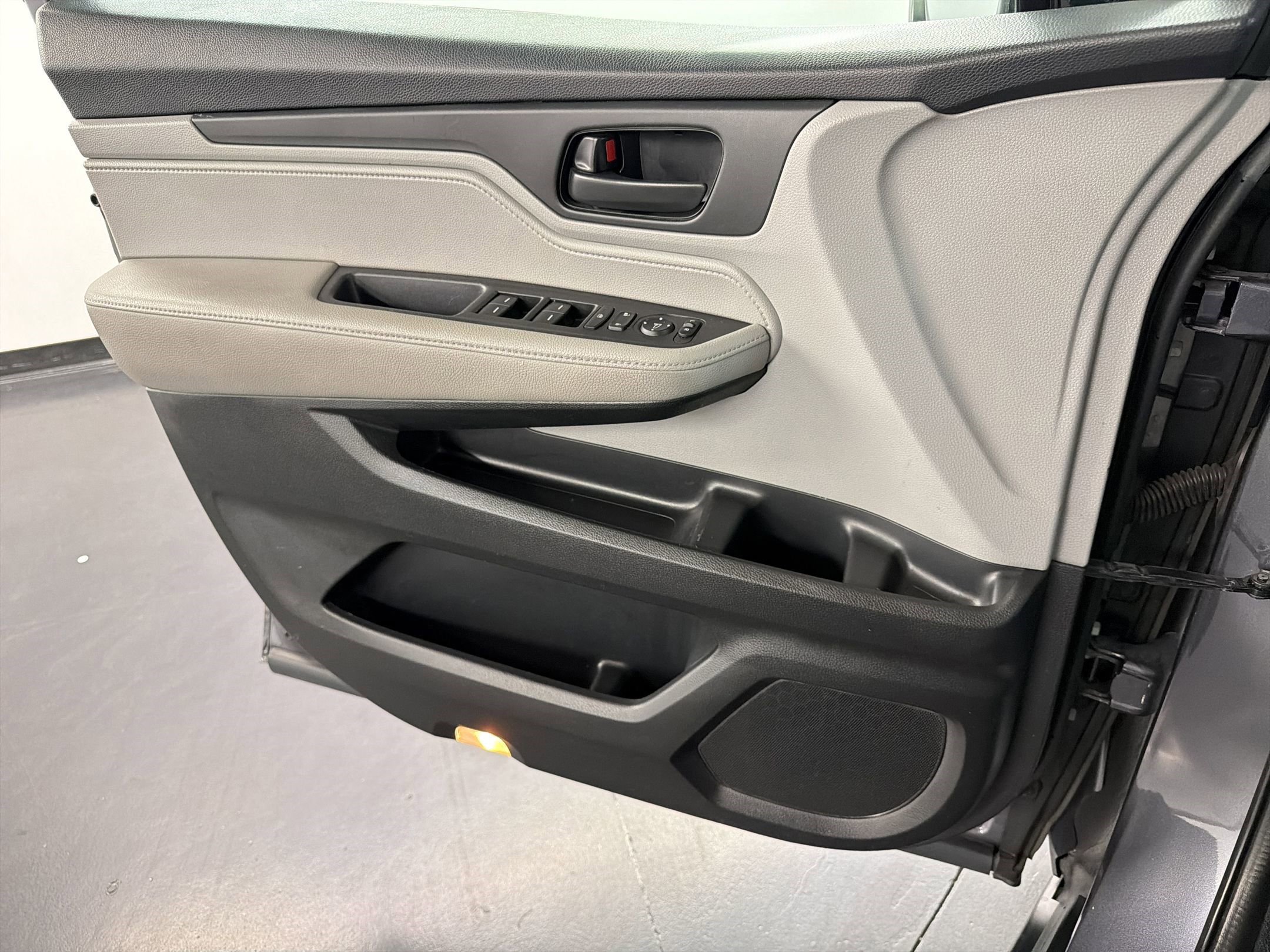 Used 2020 Honda Odyssey EX image 22