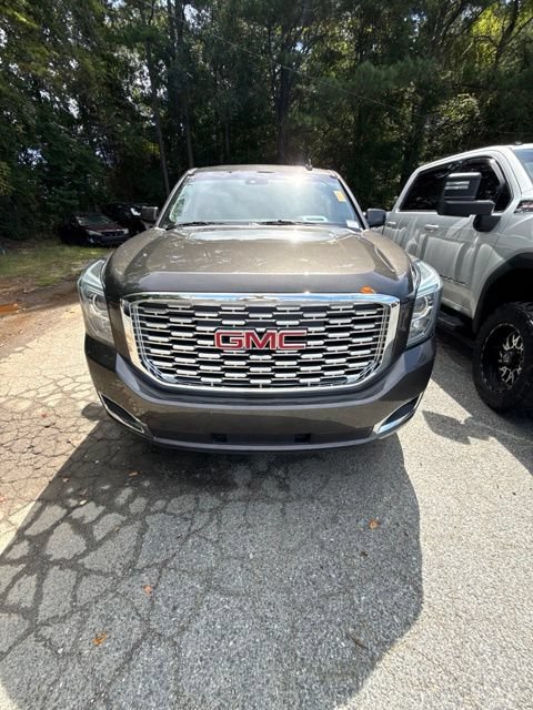 Used 2019 GMC Yukon XL Denali w/ Denali Ultimate Package AWD/4WD image 2
