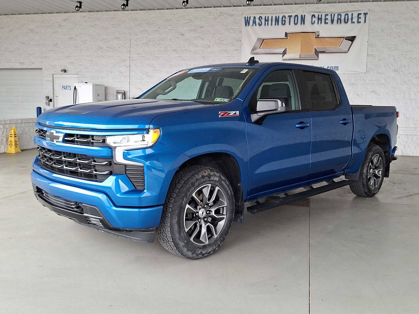 Used 2023 Chevrolet Silverado 1500 RST image 4