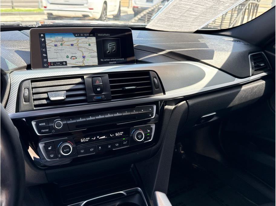 Used 2018 BMW 340i Sedan RWD image 29